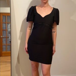 Black pouffy sleeved fitted mini dress backless